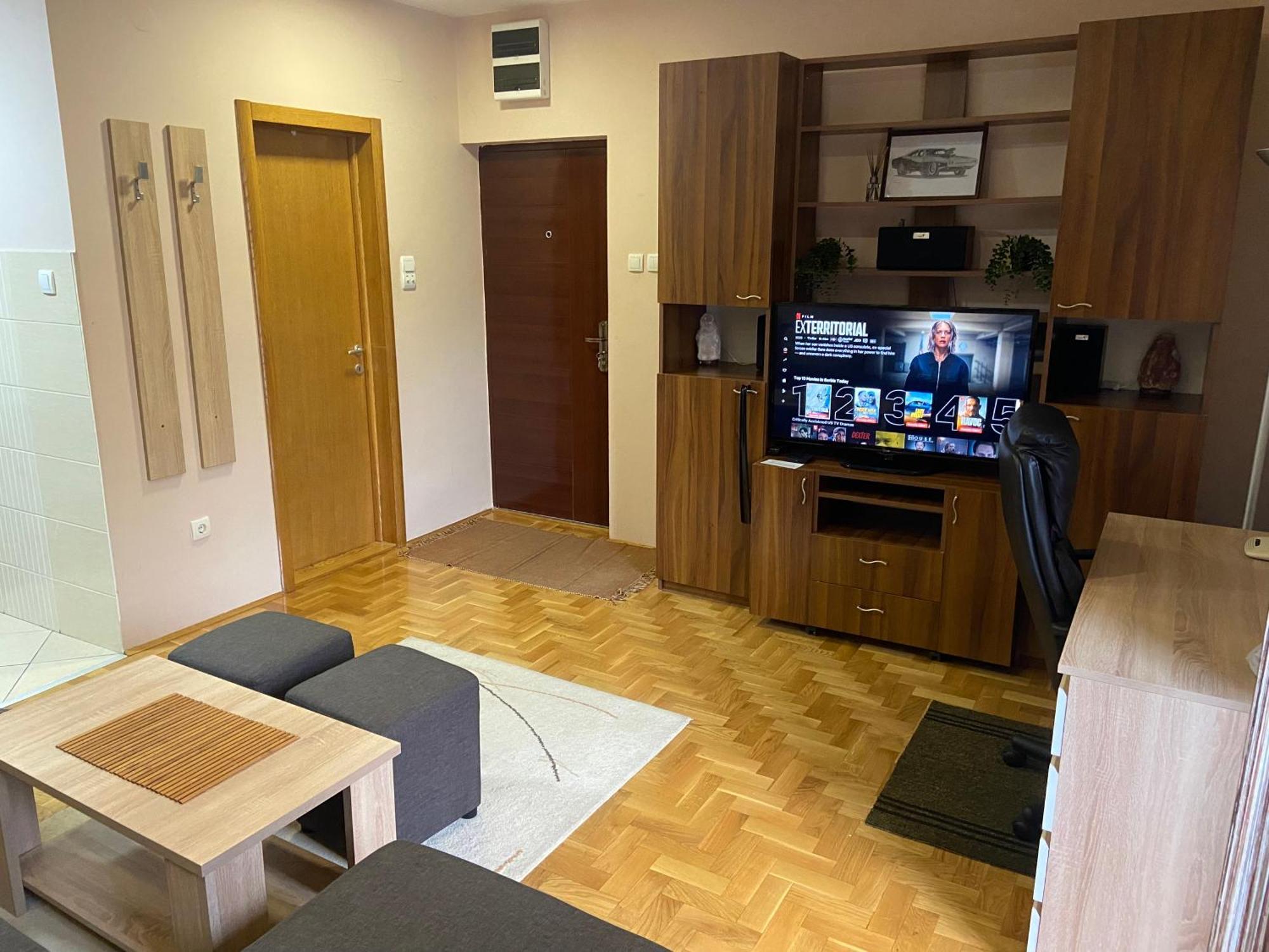 Mila Apartment Нови-Сад Экстерьер фото